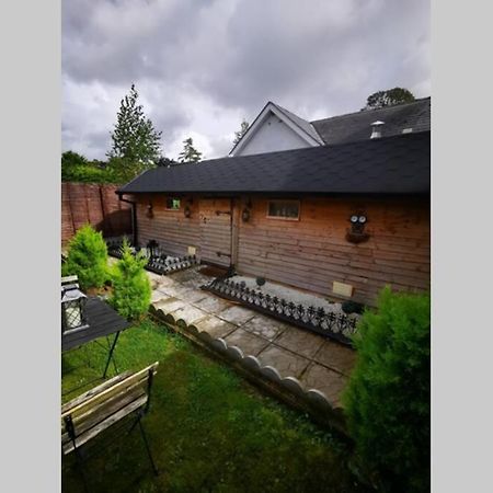 Lazy Lodge Glamping Pod With Hot Tub Port Laoise Bagian luar foto