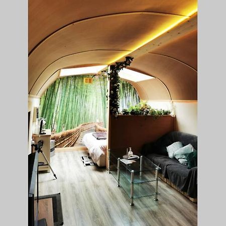 Lazy Lodge Glamping Pod With Hot Tub Port Laoise Bagian luar foto