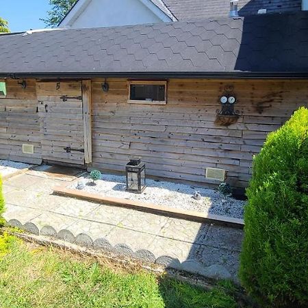 Lazy Lodge Glamping Pod With Hot Tub Port Laoise Bagian luar foto